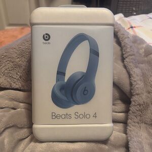 Beats Solo 4 Headphones - Blue